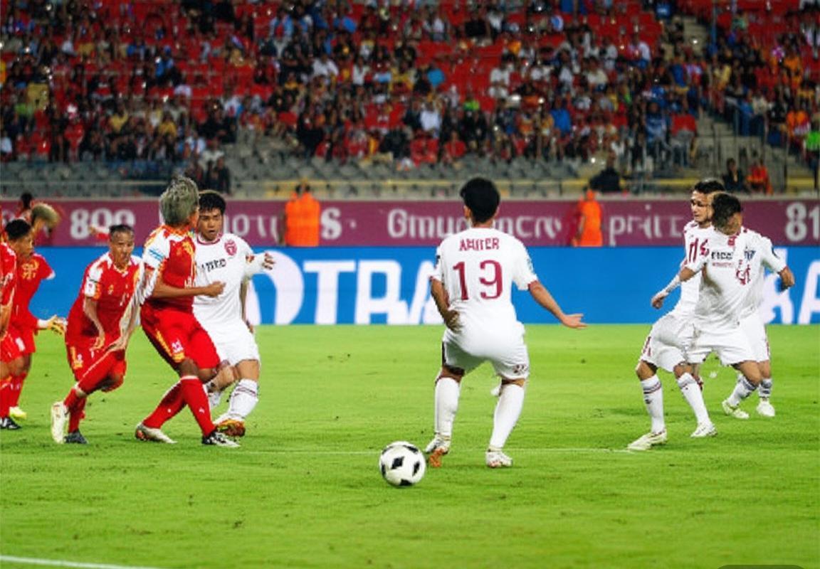 2018世界杯预选赛：中卡之战战术解析与精彩瞬间回顾