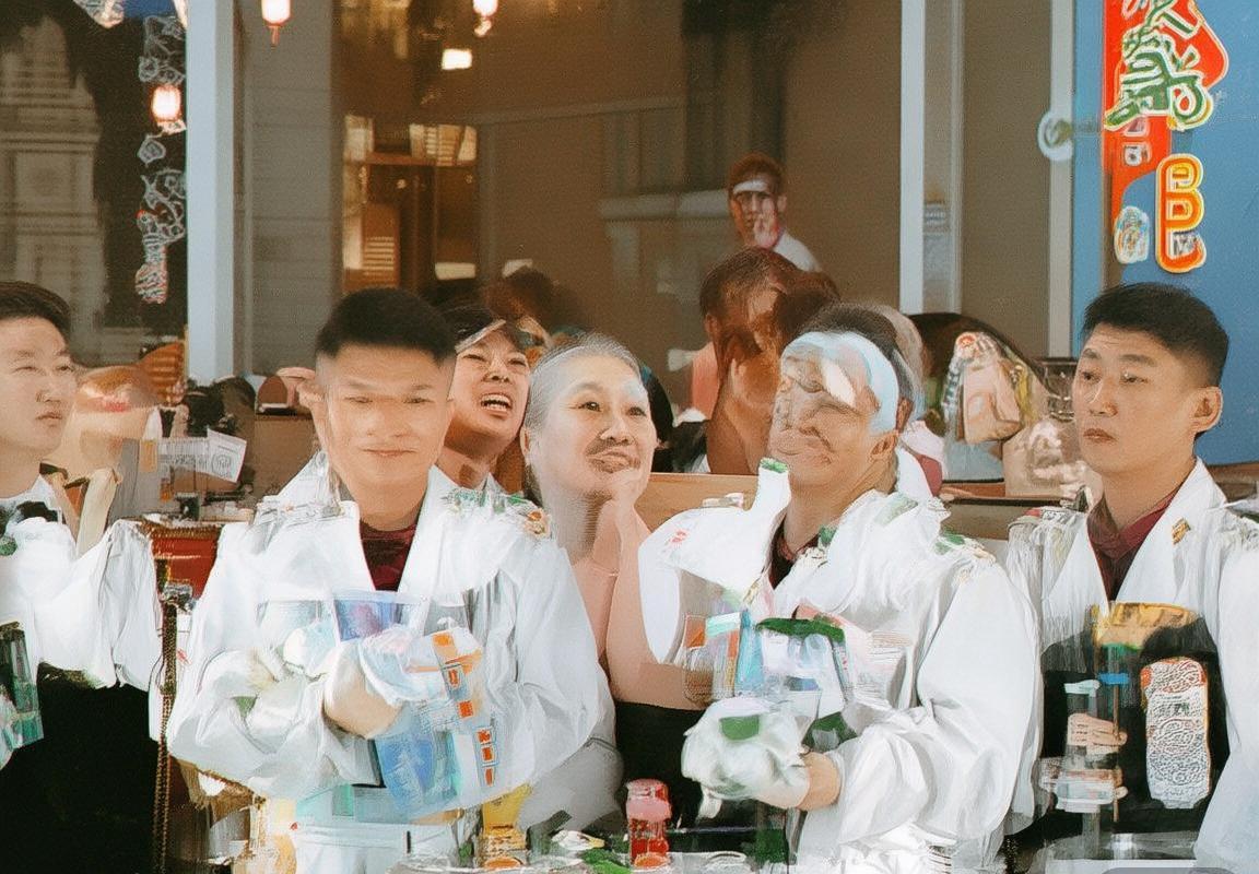 火箭快船巅峰对决：哈登威廉姆斯对飙火花(图3)